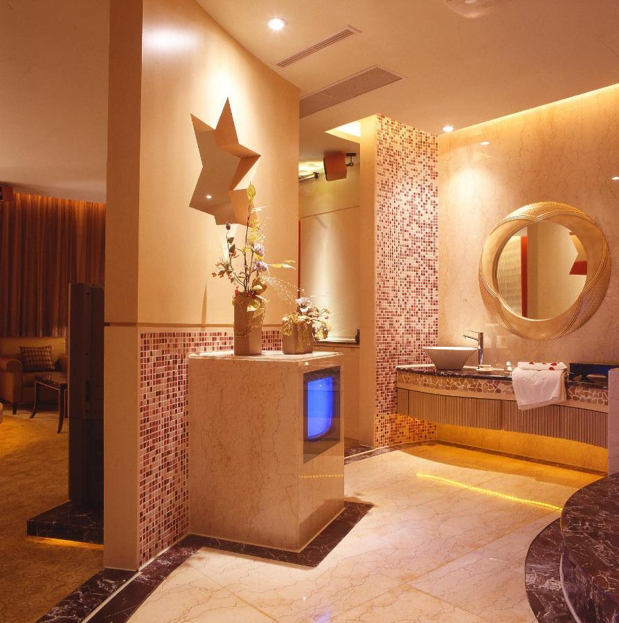 Dongfeng Motel Гуишан Екстериор снимка